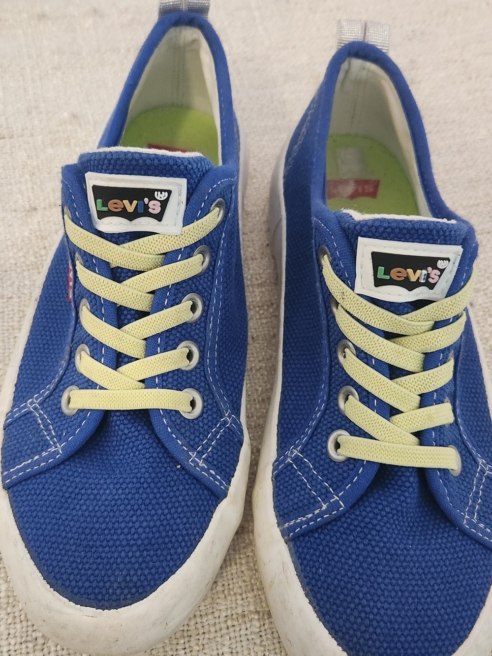 Levi’s Betty/Vee Blue Canvas Sneakers Kids US 3 / EU 35 - Picture 2 of 10
